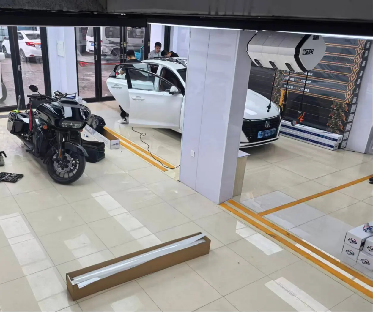 桐辰汽车服务标准施工工位实拍